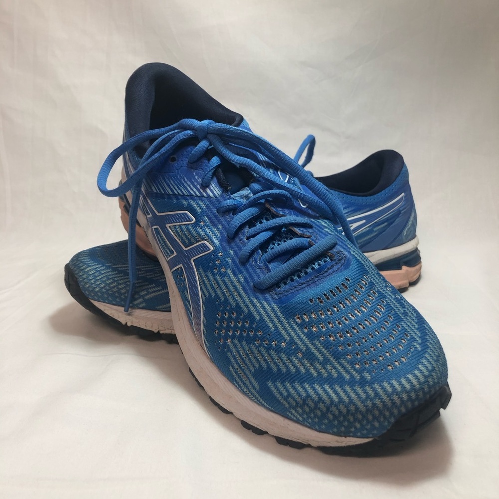 ASICS GT-2000 Flyte Foam women’s size 9 Blue